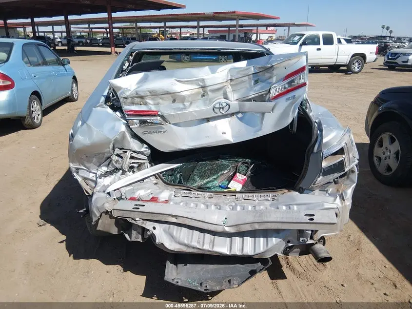 2013 TOYOTA CAMRY SE