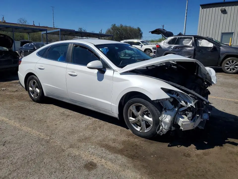 2021 HYUNDAI SONATA SE  
