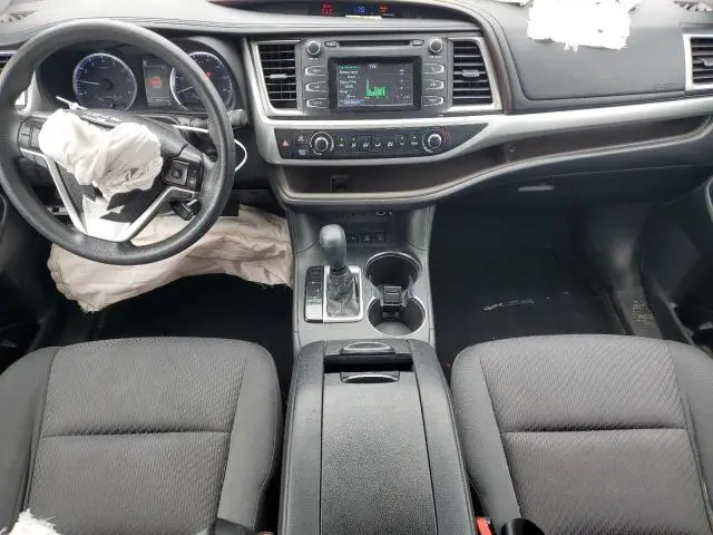 2019 TOYOTA HIGHLANDER LE  