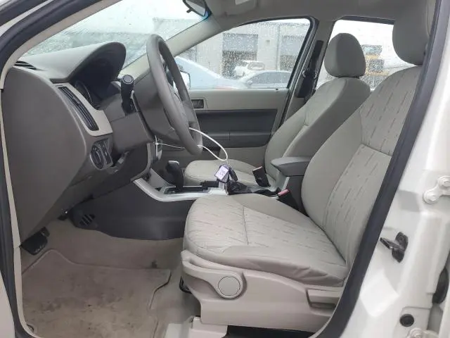 2010 FORD FOCUS SE  