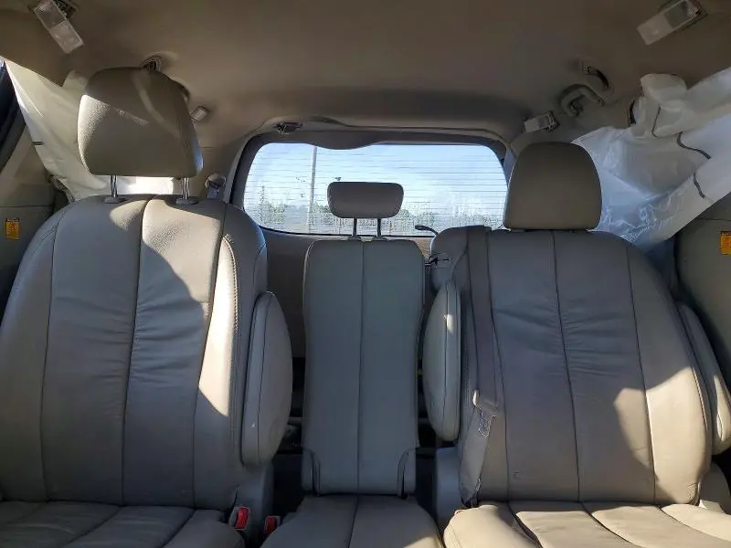 2011 TOYOTA SIENNA XLE 8-PASSENGER  