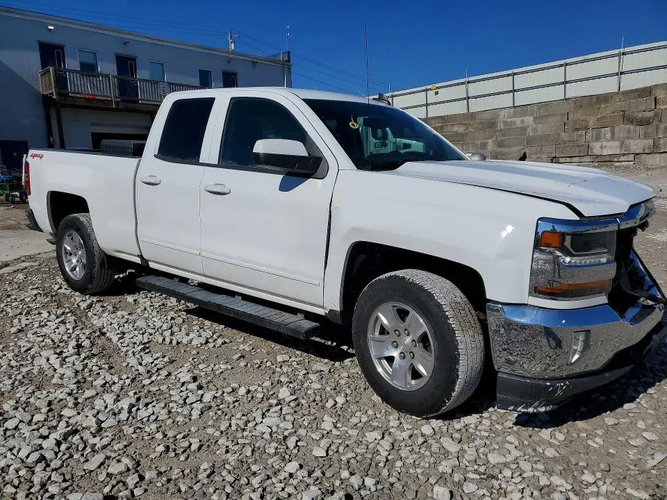 2017 CHEVROLET SILVERADO K1500 LT  