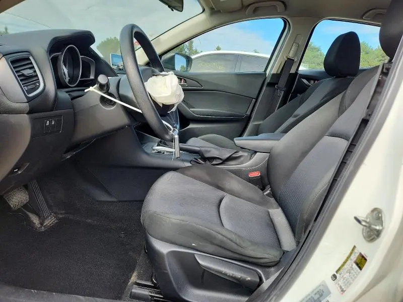 2014 MAZDA 3 SV  