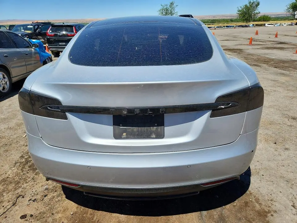 2015 TESLA MODEL S 85D  