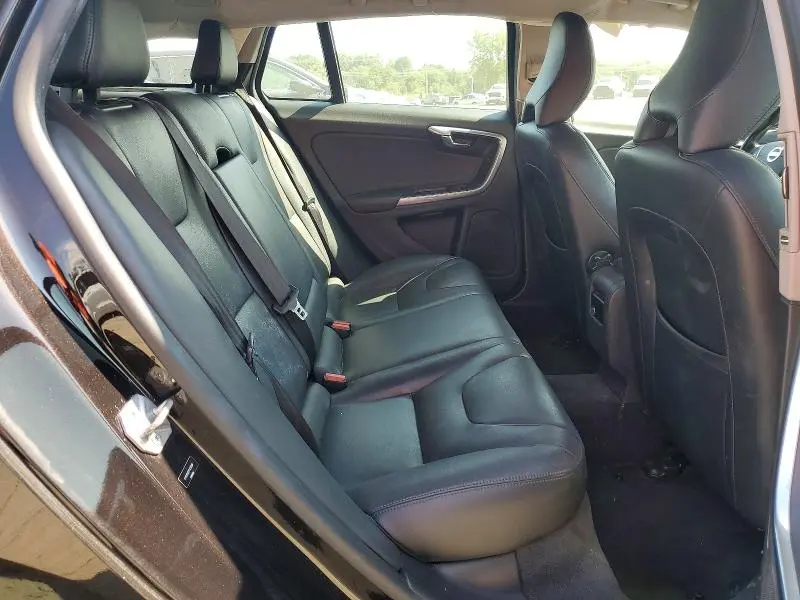 2015 VOLVO V60 PREMIER+  