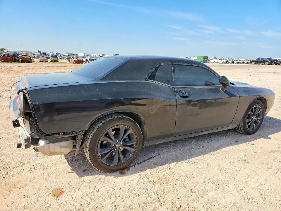 2022 DODGE CHALLENGER SXT  