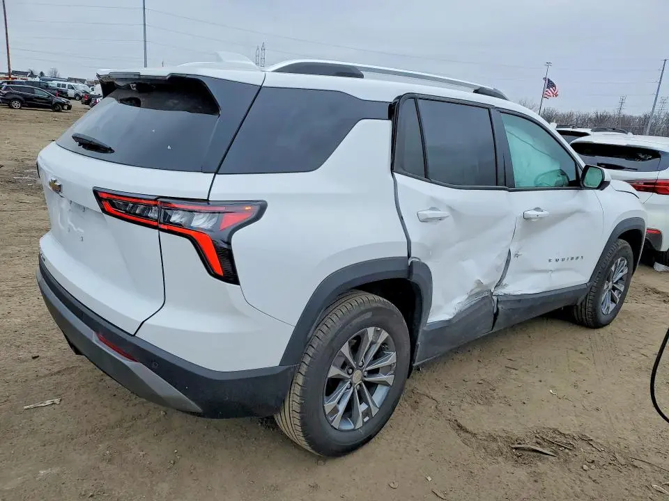 2025 CHEVROLET EQUINOX LT  
