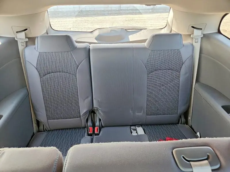 2016 CHEVROLET TRAVERSE LS  