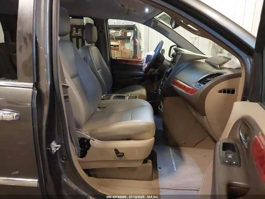 2016 CHRYSLER TOWN & COUNTRY TOURING-L