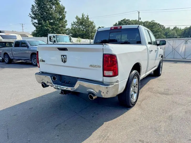 2016 RAM 1500 SLT  