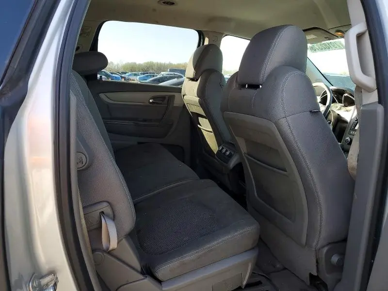 2017 CHEVROLET TRAVERSE LS  