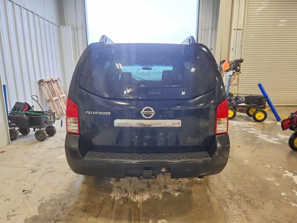 2010 NISSAN PATHFINDER S  
