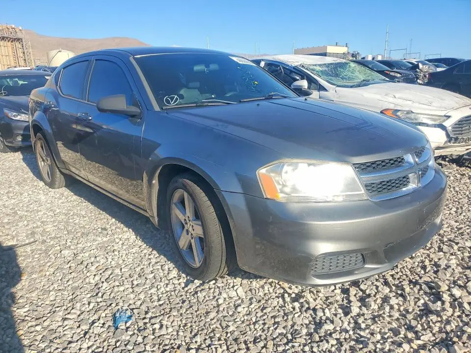 2013 DODGE AVENGER SE  
