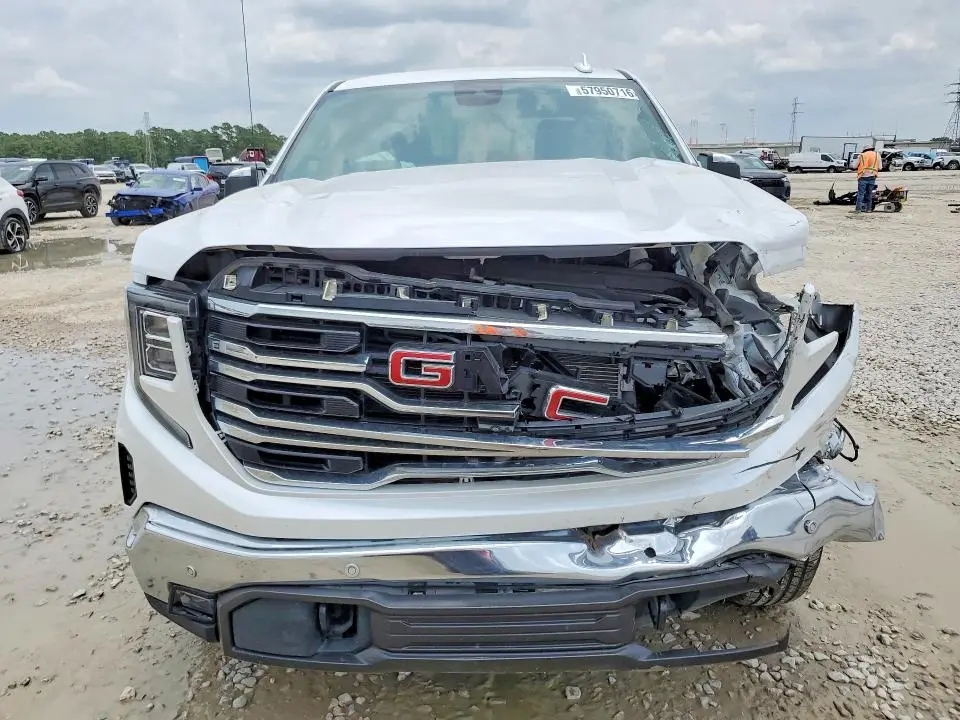 2024 GMC SIERRA K1500 SLT  