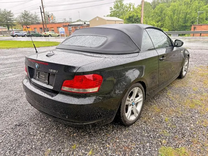 2011 BMW 128 I  