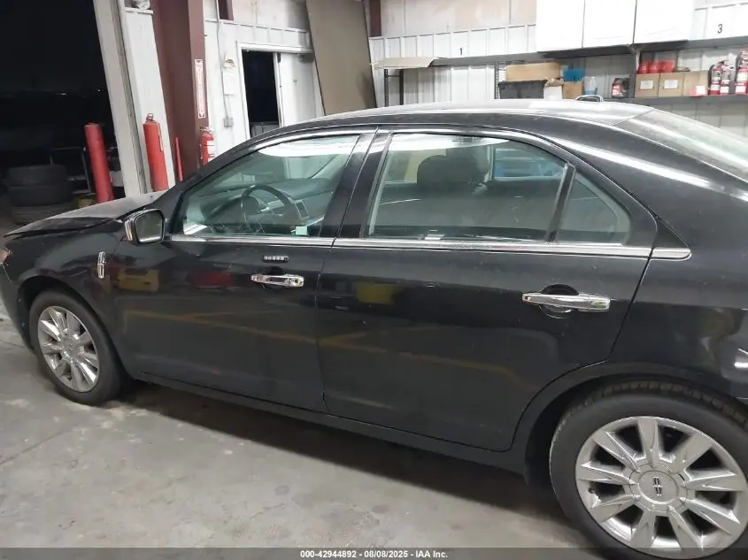 2010 LINCOLN MKZ  