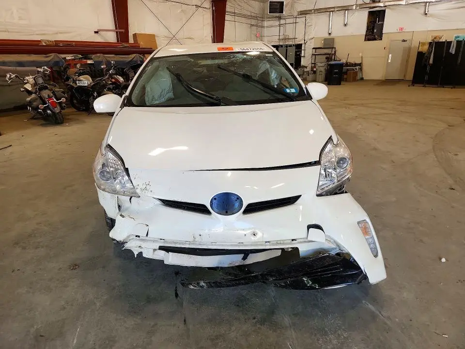 2014 TOYOTA PRIUS THREE  