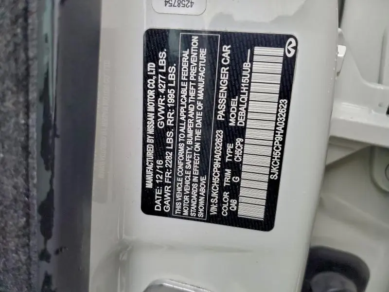 2017 INFINITI QX30 BASE  