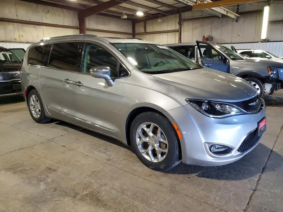 2018 CHRYSLER PACIFICA LIMITED  