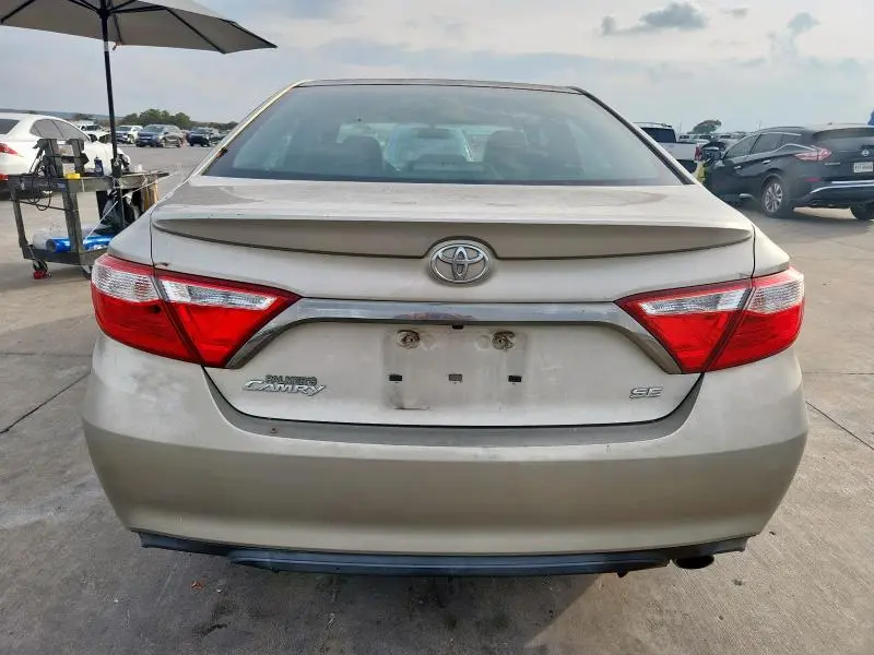 2015 TOYOTA CAMRY LE  