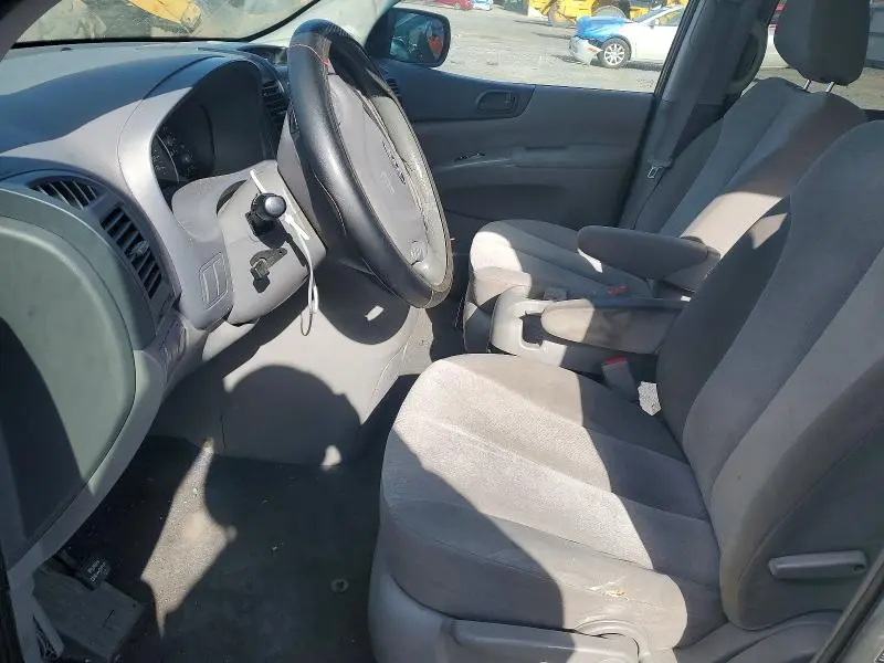 2012 KIA SEDONA LX  