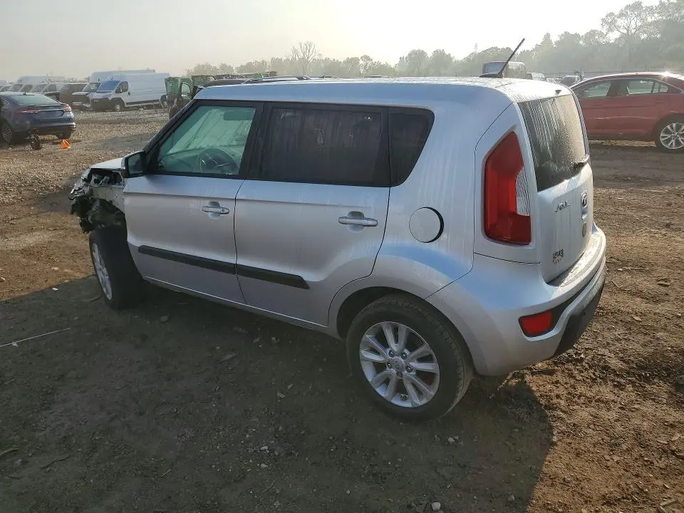 2013 KIA SOUL +  