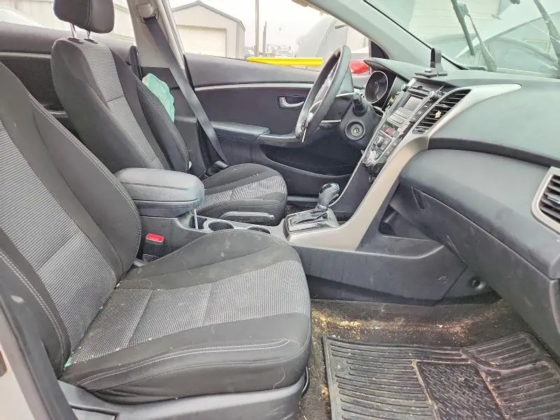 2017 HYUNDAI ELANTRA GT BASE  