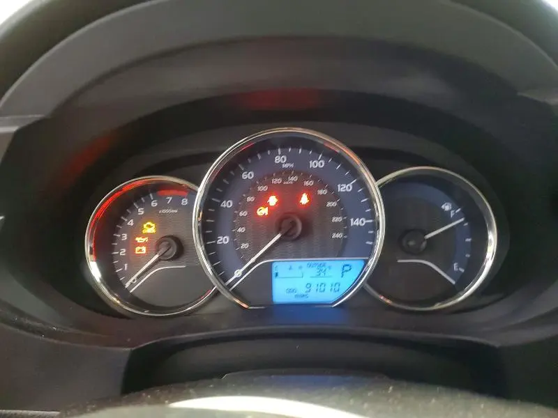 2016 TOYOTA COROLLA LE PLUS  