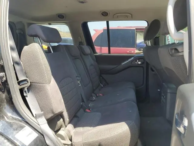 2010 NISSAN PATHFINDER S  