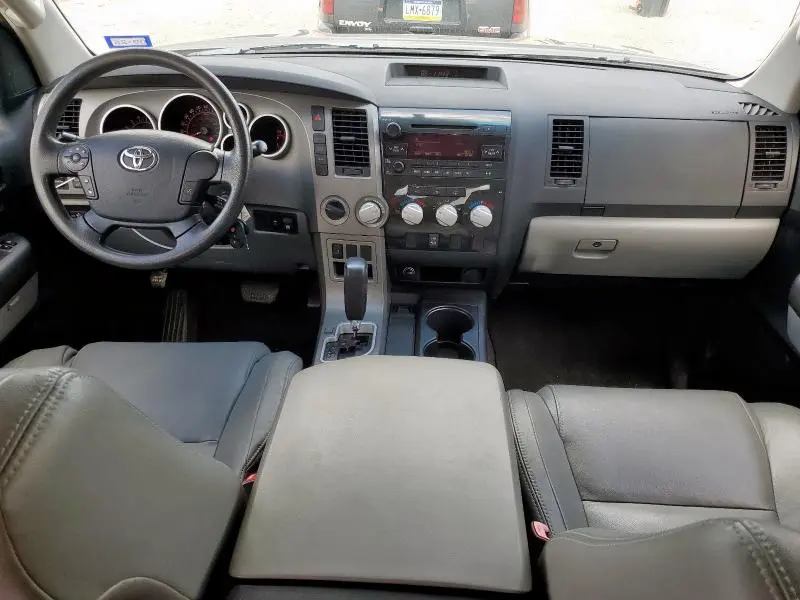 2010 TOYOTA TUNDRA CREWMAX SR5  