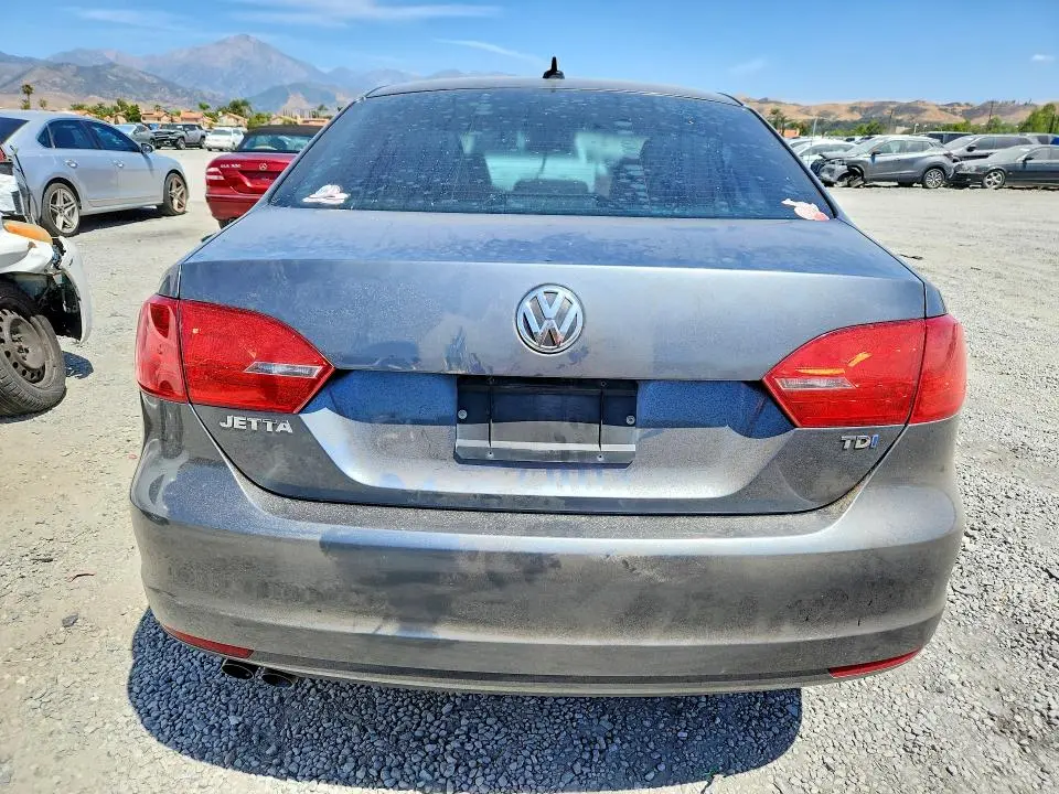2013 VOLKSWAGEN JETTA TDI  