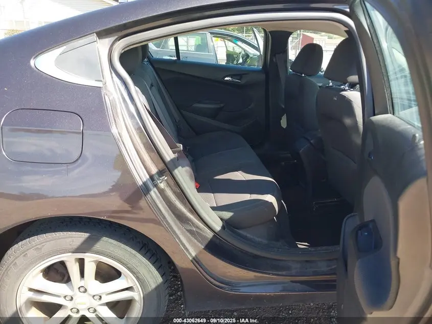 2016 CHEVROLET CRUZE LT AUTO