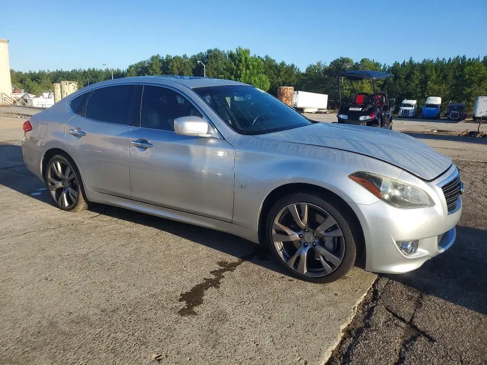 2014 INFINITI Q70 3.7  