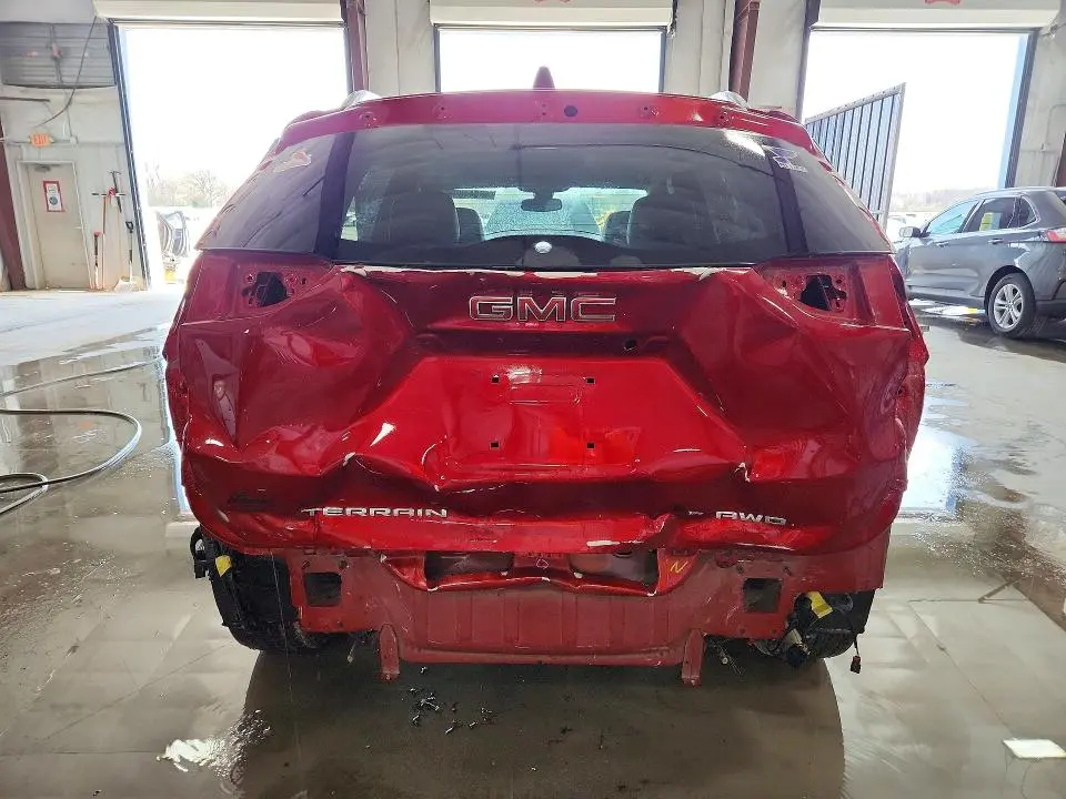 2022 GMC TERRAIN SLT  