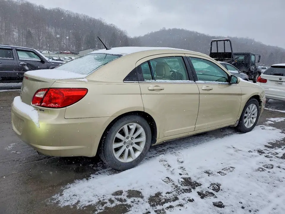 2010 CHRYSLER SEBRING LIMITED  
