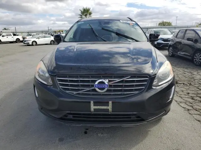 2016 VOLVO XC60 T5  