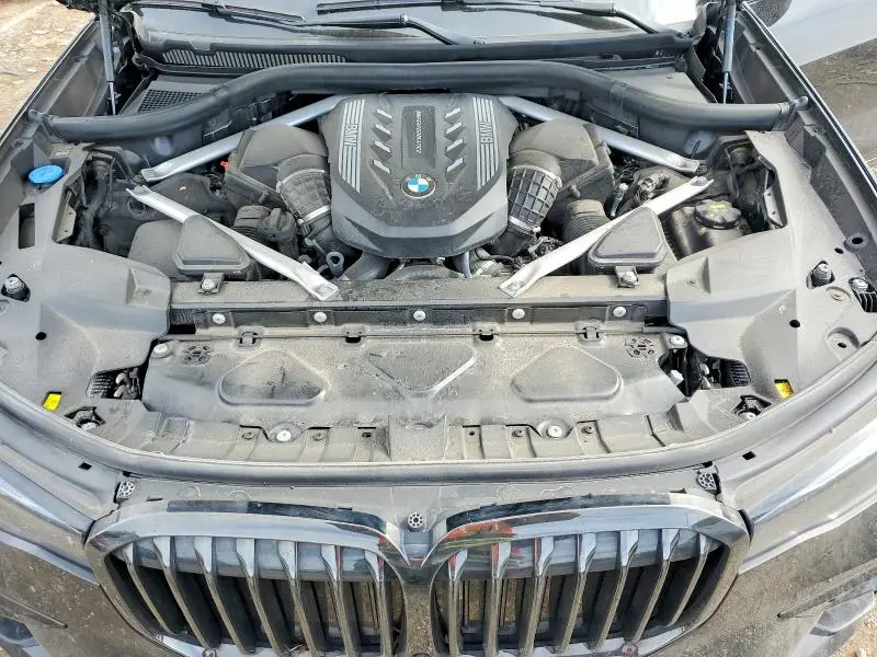 2022 BMW X7 M50I  