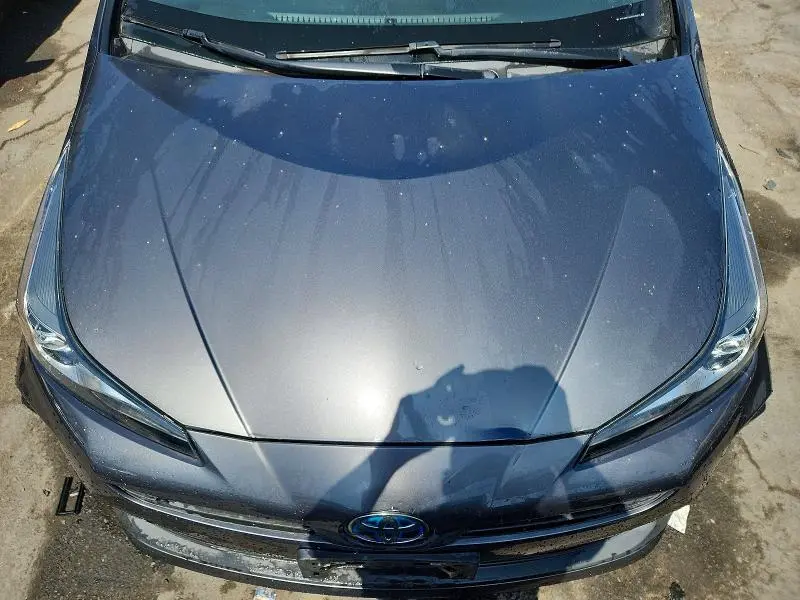 2021 TOYOTA PRIUS LE  