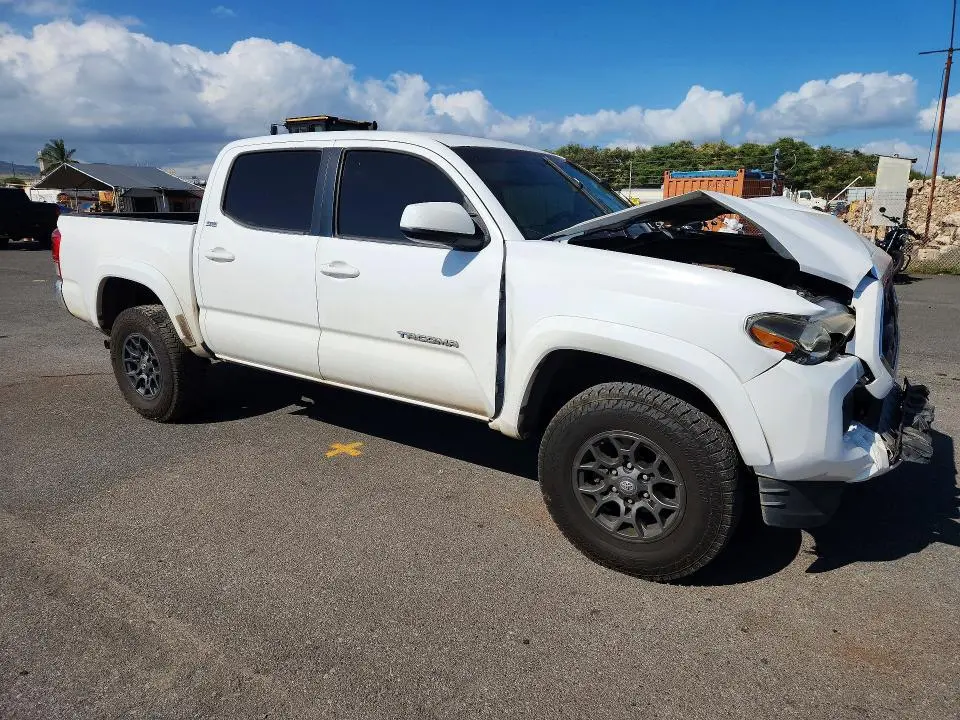 2017 TOYOTA TACOMA SR5 V6  