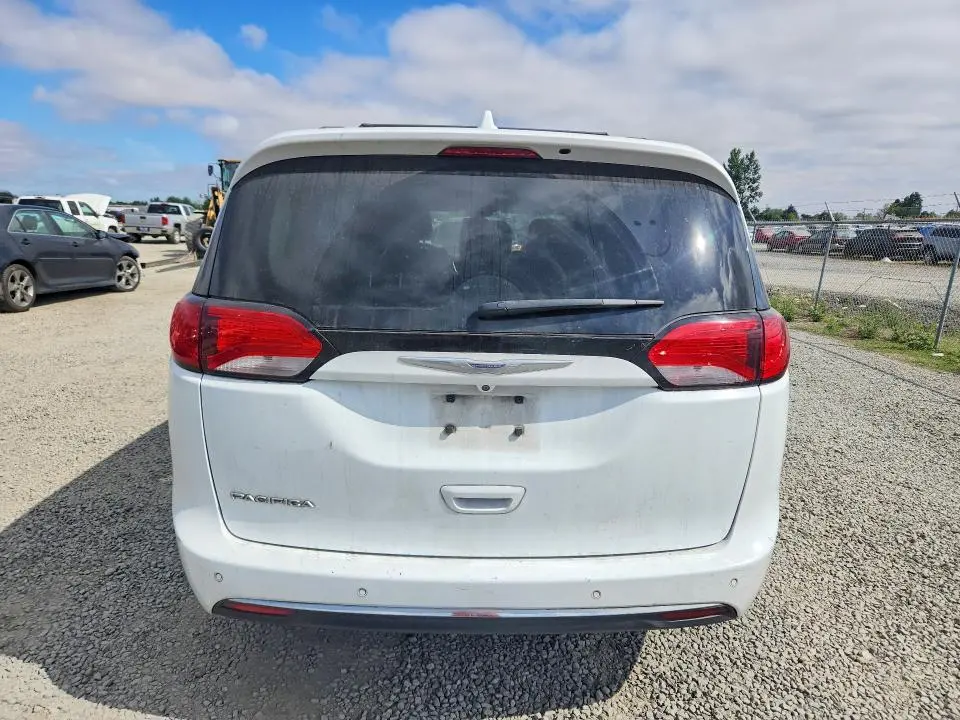 2017 CHRYSLER PACIFICA TOURING L  