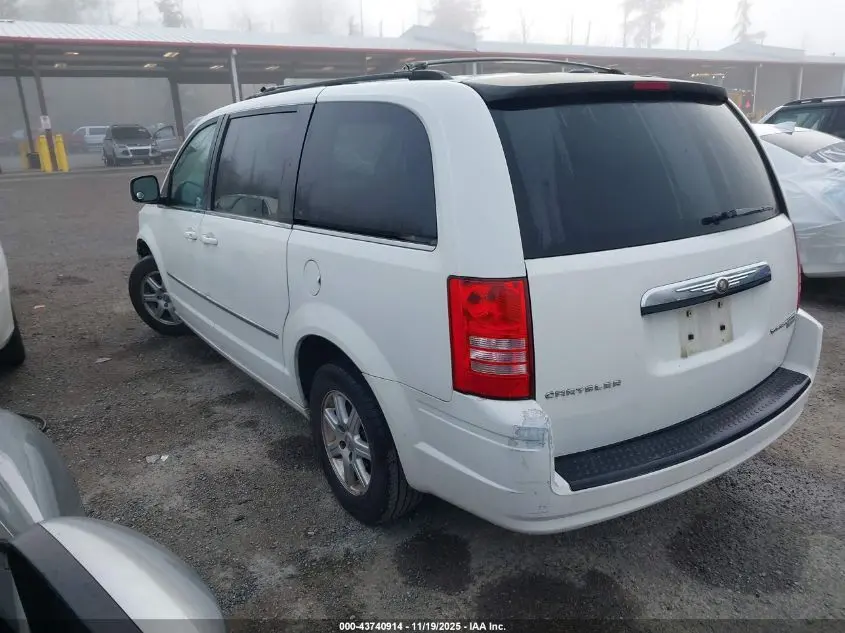 2010 CHRYSLER TOWN & COUNTRY TOURING