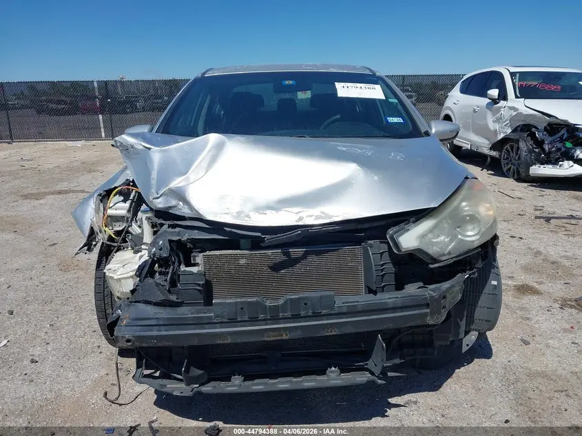 2014 KIA FORTE LX