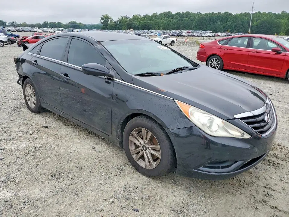 2011 HYUNDAI SONATA GLS  