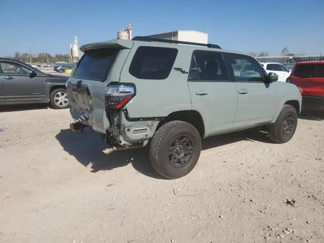 2023 TOYOTA 4RUNNER SE  