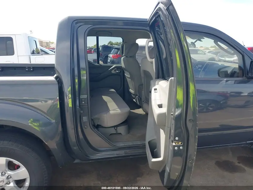 2010 NISSAN FRONTIER SE