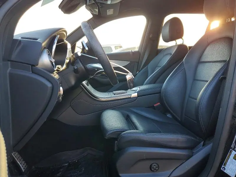 2021 MERCEDES-BENZ GLC 300 4MATIC  