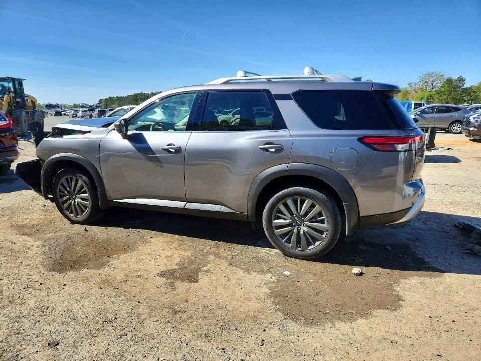 2025 NISSAN PATHFINDER SL  