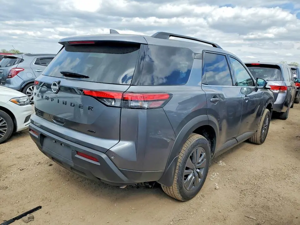 2025 NISSAN PATHFINDER SV  