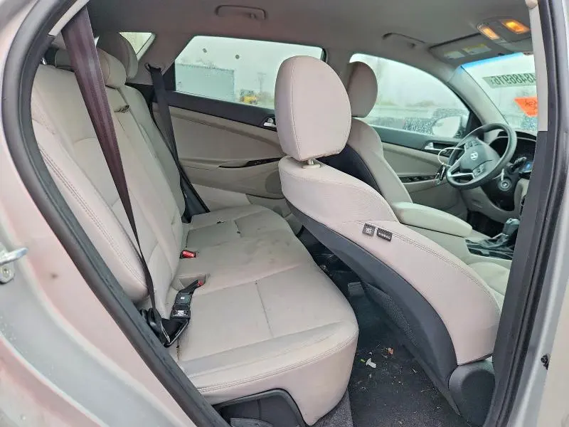 2020 HYUNDAI TUCSON SE  