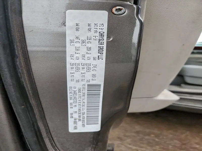 2010 CHRYSLER TOWN & COUNTRY TOURING  